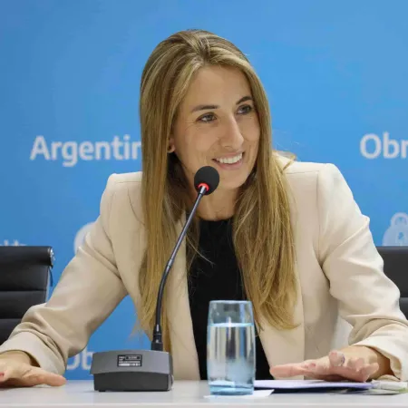 Comodoro Py: Cecilia Nicolini quedó en la mira y la compra de vacunas vuelve al centro