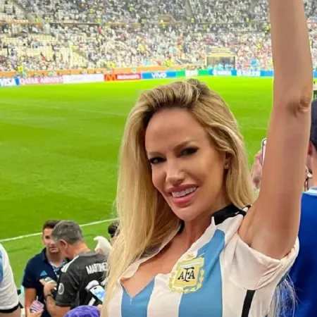 El sorpresivo desnudo de Luciana Salazar para la semifinal de Argentina en el Mundial 2026