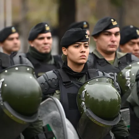 Gendarmería y Prefectura: Milei aprobó un régimen clave para la obra social