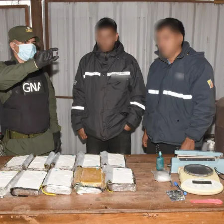 Llevaba en la moto un millonario cargamento de cocaína: cómo estaba oculta la droga