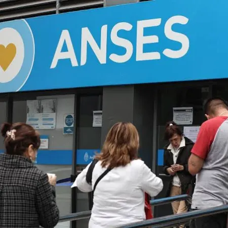 ANSES paga hoy: quiénes cobran jubilación, AUH y Progresar este martes