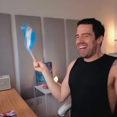 Martín Cirio cantó el Himno Nacional Argentino de una manera particular y se volvió viral