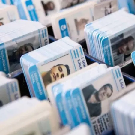 Licencias de conducir profesionales: la Provincia alerta por subas en los costos