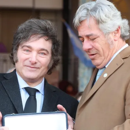 Nicolás Pino sorprendió en la Sociedad Rural con apoyo a la reforma de tierras