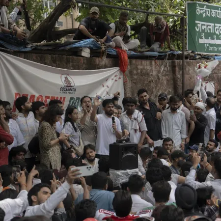 Narendra Modi cedió: Dharmendra Pradhan renunció tras el reclamo de estudiantes en India