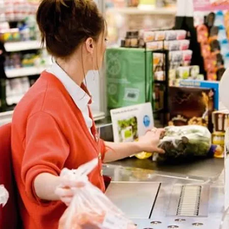 Empleados de Comercio: cuánto cobrarán en agosto tras el aumento y el bono
