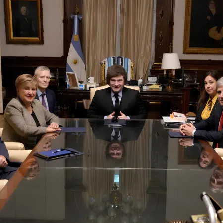 Milei y Georgieva: el icónico objeto que protagonizó la foto oficial