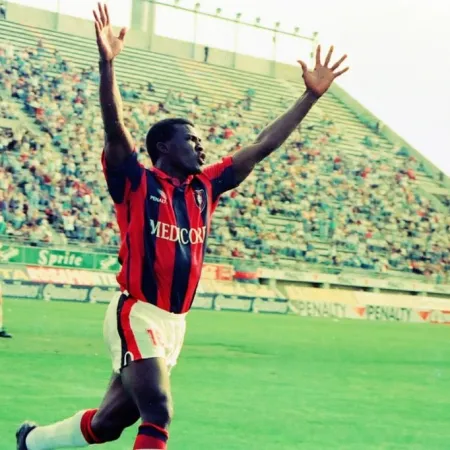 Eduardo Bennet, el hondureño que jugó en San Lorenzo, desarmó la campaña anti-Argentina