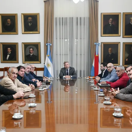 Crisis en Granja Tres Arroyos: Frigerio explora alternativas con los gremios