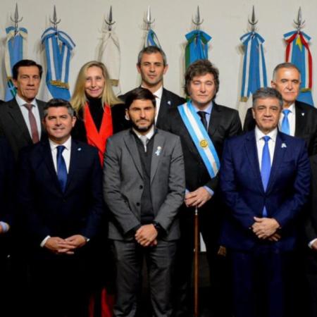 Javier Milei y Diego Santilli encaran la negociación federal para suspender las PASO