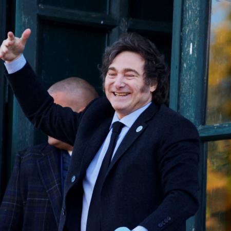 Milei, Bullrich, Caputo y más festejaron por Argentina: gritos, fotos y exabrupto
