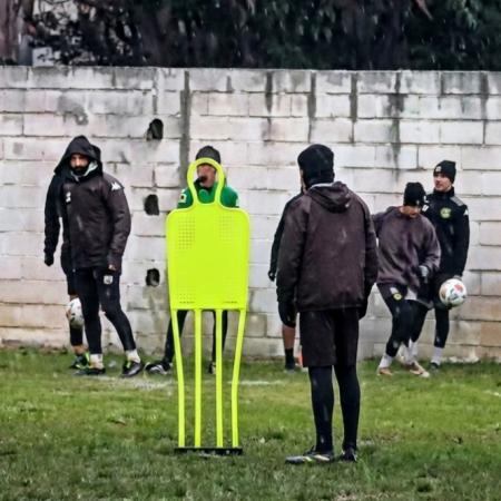 Kimberley desafió la nevada y entrenó en Mar del Plata bajo un manto blanco