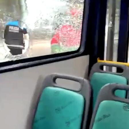 Ataque a piedrazos a un colectivo en la 9 de Julio: ordenan internación