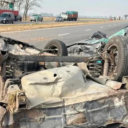 Choque fatal en la Ruta 11: un automóvil impactó de frente contra un camión en Santa Fe