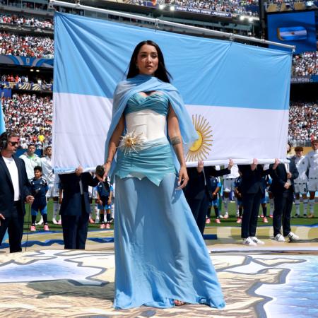 María Becerra cantó el himno y ya prepara ocho shows agotados en Buenos Aires