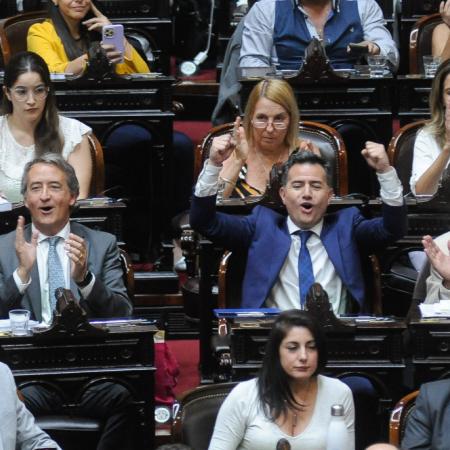 Sin acuerdo en Diputados y Senado, el Gobierno evalúa un cambio que reordena 2027