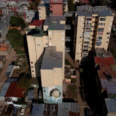 Crimen en Fuerte Apache: un cuerpo calcinado y un disparo en la cabeza