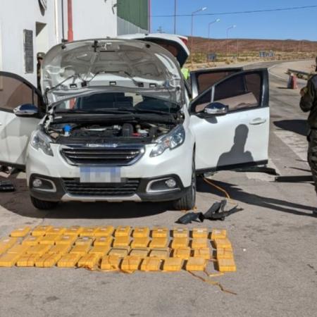La pista de un auto con un cargamento oculto destapó el entramado de un clan narco