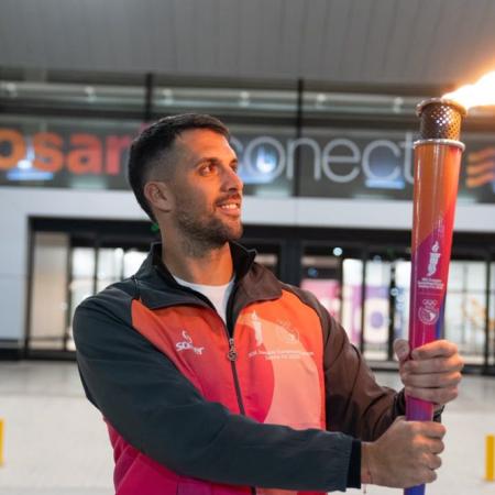 Federico Grabich recibió la Antorcha Suramericana y Rosario ya vibra los Juegos juveniles