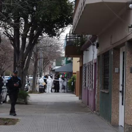 Un altar, cartas a Pitty y la casa de Tablada: qué hallaron en la escena del femicidio