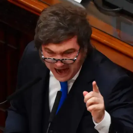 Milei ya sabe quién será su candidato a vice en 2027, pero juega al misterio