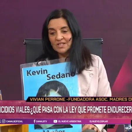 Viviam Perrone y Madres del Dolor llevaron el reclamo de la muerte de Anita Peralta a todo el país
