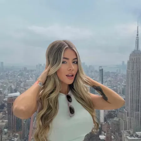 Las fotos más hot de Candela Arizaga, la polémica novia de Facundo Moyano