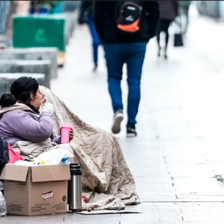 La pobreza dejó de bajar: las tarifas y el empleo precario frenan la mejora, según la UCA