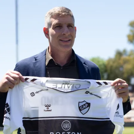 Martín Palermo vuelve a Vicente López: reemplaza a Walter Zunino como DT de Platense
