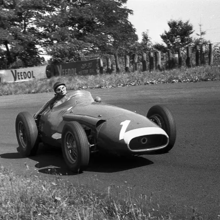 A 69 años de la obra maestra de Fangio: la carrera que convirtió a Nürburgring en una leyenda