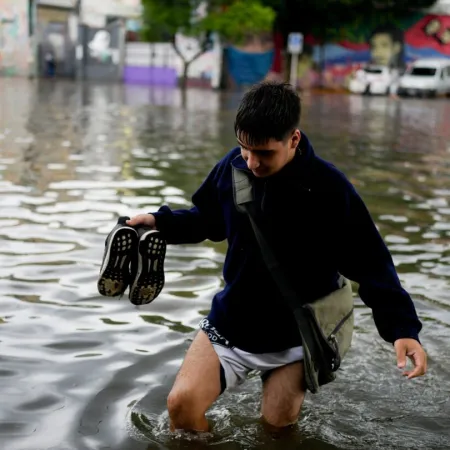 Inundaciones, mapa de riesgo y alertas en PBA: avanzó la reforma de Berni