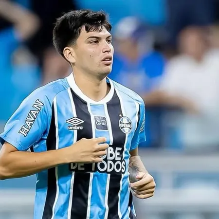 Quién es Leonel Pérez, el volante que Racing quiere para reemplazar a Santiago Sosa