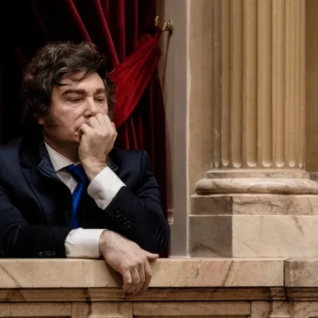 Milei bajo presión: 58% lo desaprueba y crece el reclamo por un cambio