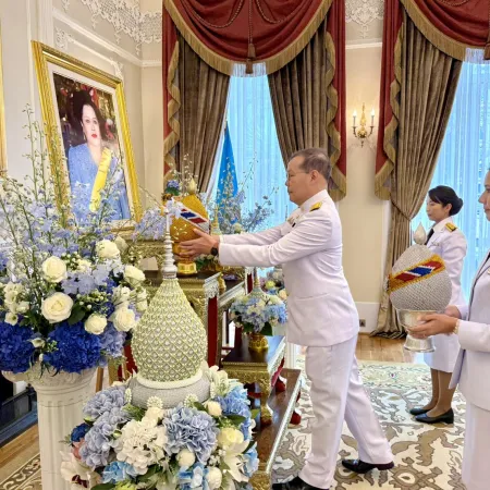 Tailandia conmemora el 94° natalicio de Sirikit en pleno duelo nacional