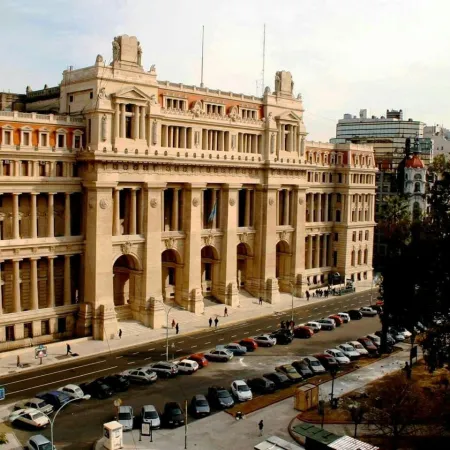Jueces que cumplen 75: el Gobierno les simplificó el trámite para seguir