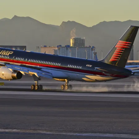 Una amenaza por Irán obligó a Trump a cambiar de avión en pleno regreso
