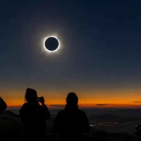 Buitrago del Lozoya vivió 79 segundos de oscuridad total durante el eclipse solar
