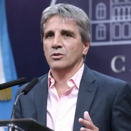 Créditos en dólares: Caputo espera sumar hasta US$10.000 millones con la nueva medida