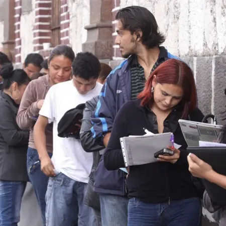 Trabajo en retroceso: un año seguido de destrucción de empleo privado en Argentina