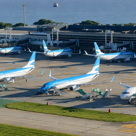 Fin de semana largo con tensión en Aeroparque: demoras, filas y nueva protesta en camino