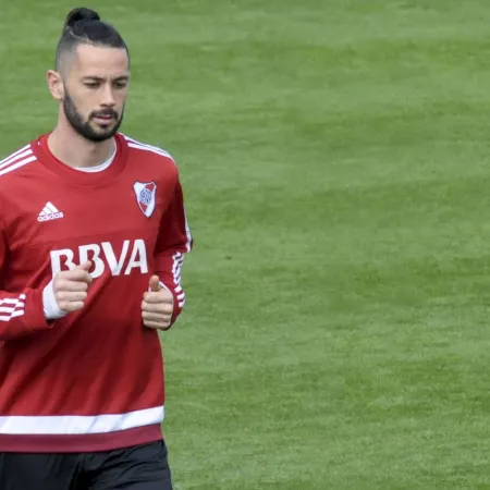 Marcelo Larrondo vuelve a jugar y revoluciona el Torneo Regional Amateur