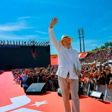 Lula vuelve al estadio donde nació su poder, pero hoy enfrenta otro Brasil laboral