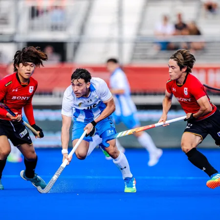 Los Leones golearon 3-0 a Japón en su estreno mundialista en Amstelveen
