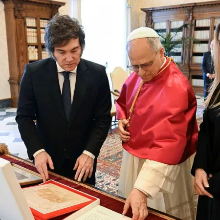 León XIV en Argentina: Karina Milei activa y organiza el operativo por la visita del Papa