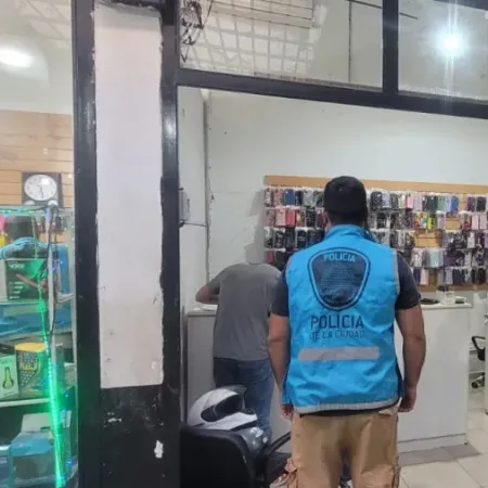 Jorge Macri endurece los controles a la venta de celulares usados en la Ciudad