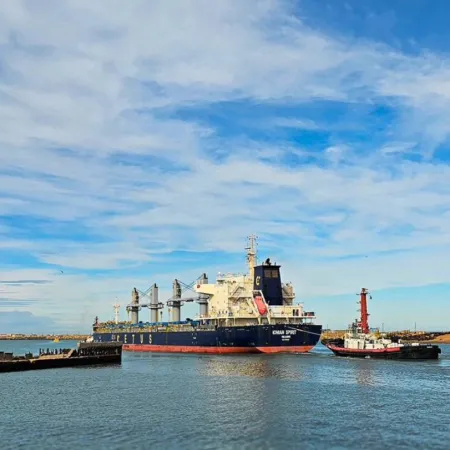Puertos: la conciliación frenó el paro, pero el conflicto pone en alerta al agro