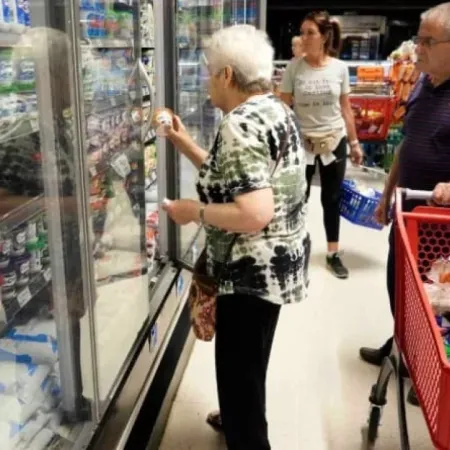 El consumo masivo volvió a caer en julio: los 3 motivos que explican la baja