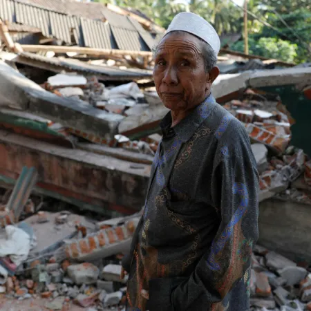 Flores llega a 3.489 réplicas y otro sismo de M5,7 sacude Indonesia