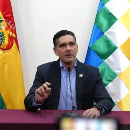 Bolivia cambia a Economía con USD 1.900 millones del FMI todavía en juego