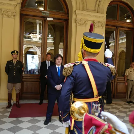 Qué implica para la gestión que Milei esté cada vez más recluido en Olivos